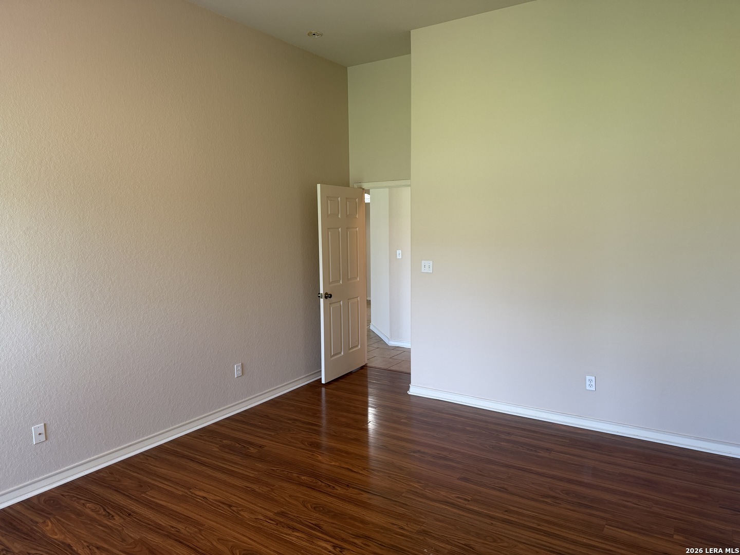 100 Crestway Floresville TX 78114