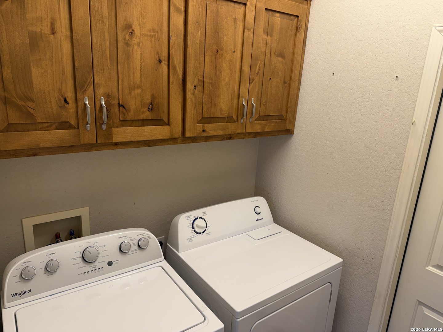 100 Crestway Floresville TX 78114