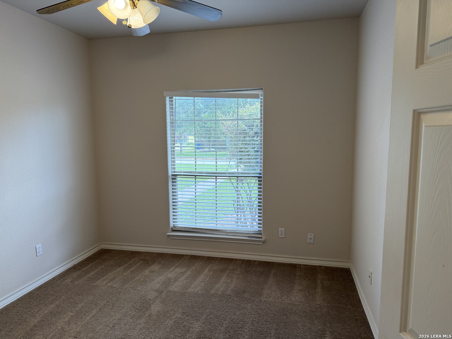 100 Crestway Floresville TX 78114