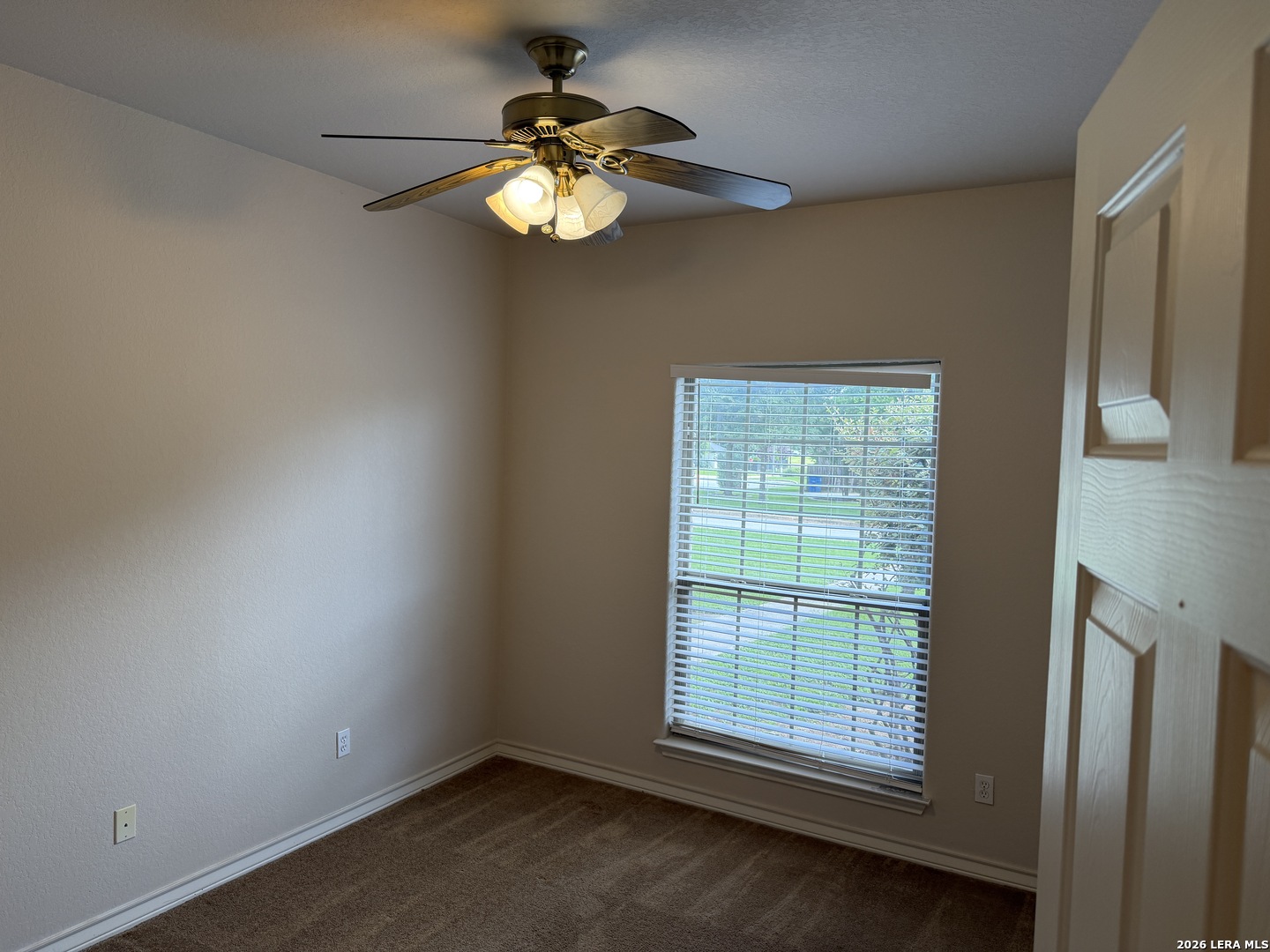 100 Crestway Floresville TX 78114