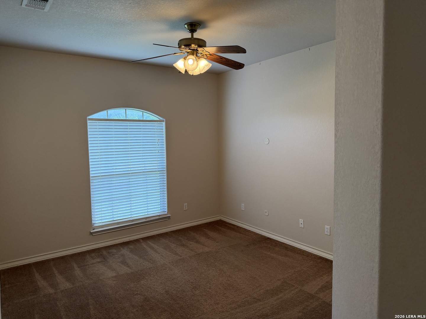100 Crestway Floresville TX 78114