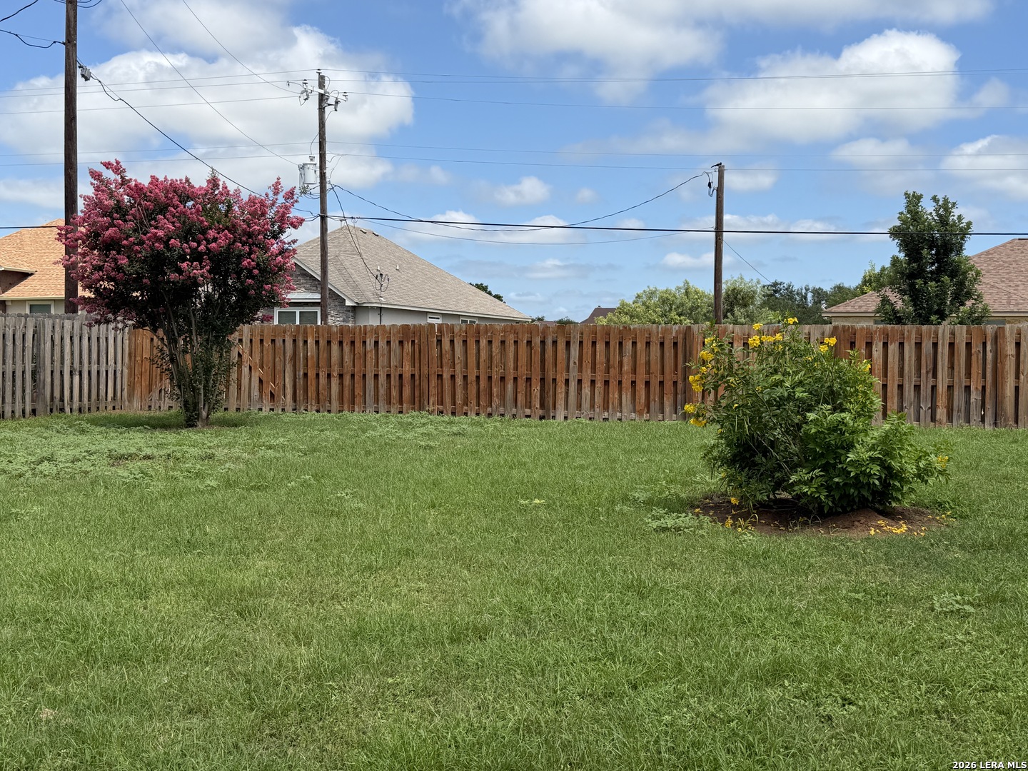 100 Crestway Floresville TX 78114