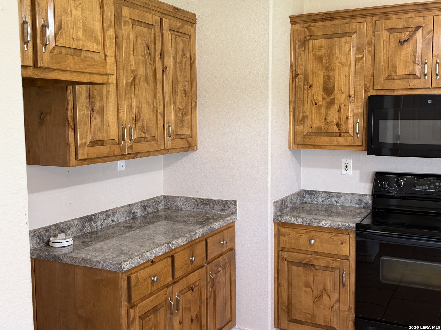 100 Crestway Floresville TX 78114