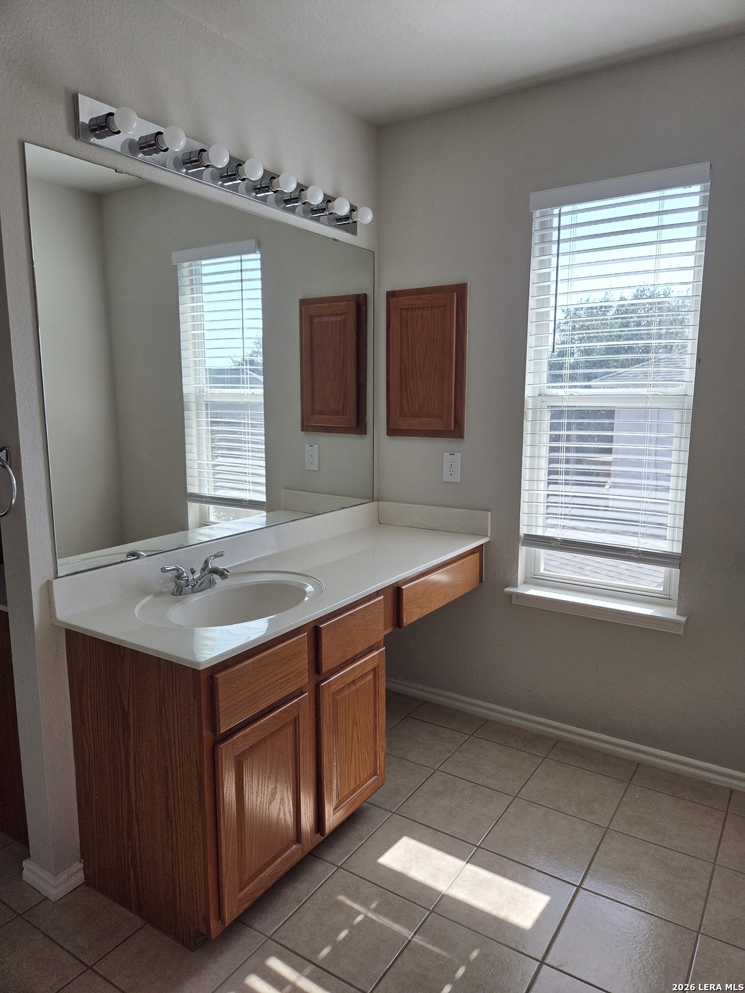 1906 Shoreham San Antonio TX 78260