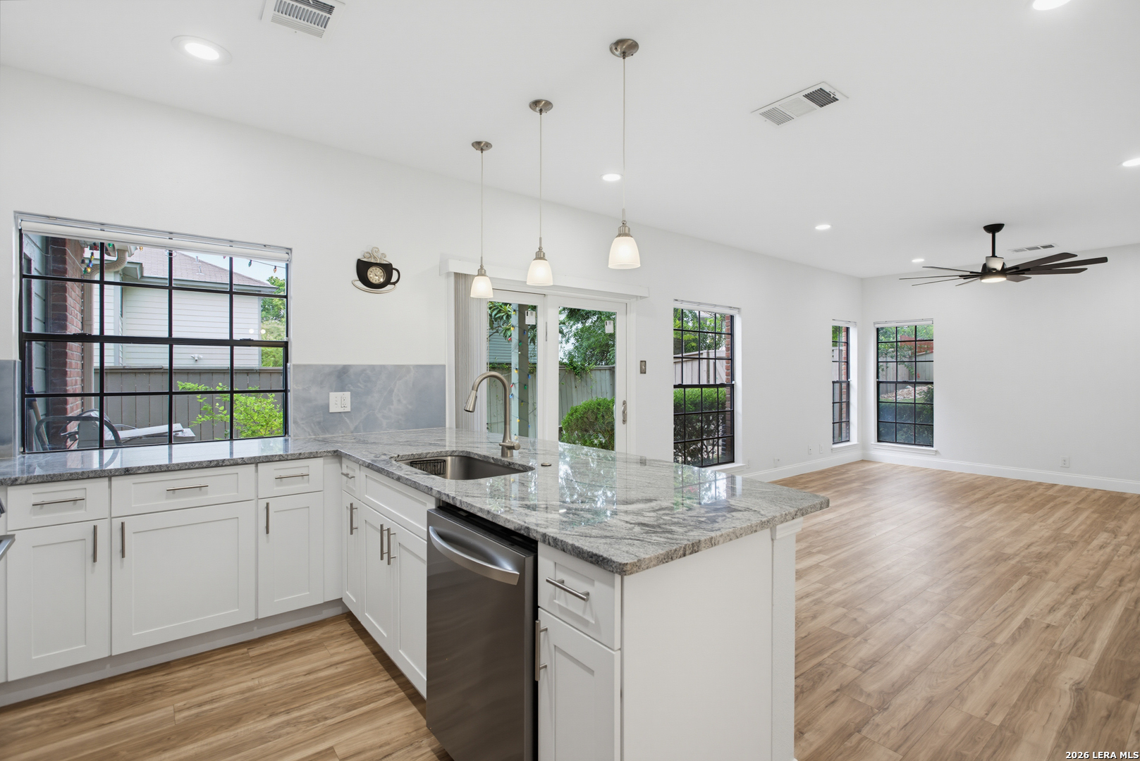 69 Chapel Hill Circle San Antonio TX 78240