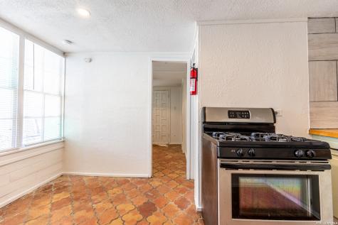 426 Woodlawn San Antonio TX 78212
