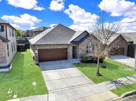 424 Landmark Falls Cibolo TX 78108