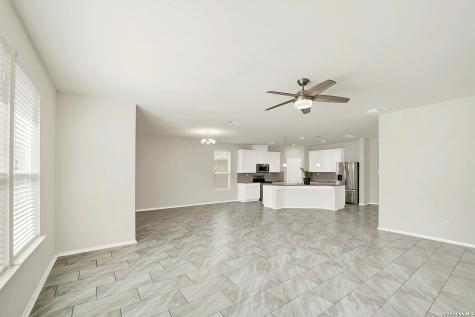 424 Landmark Falls Cibolo TX 78108