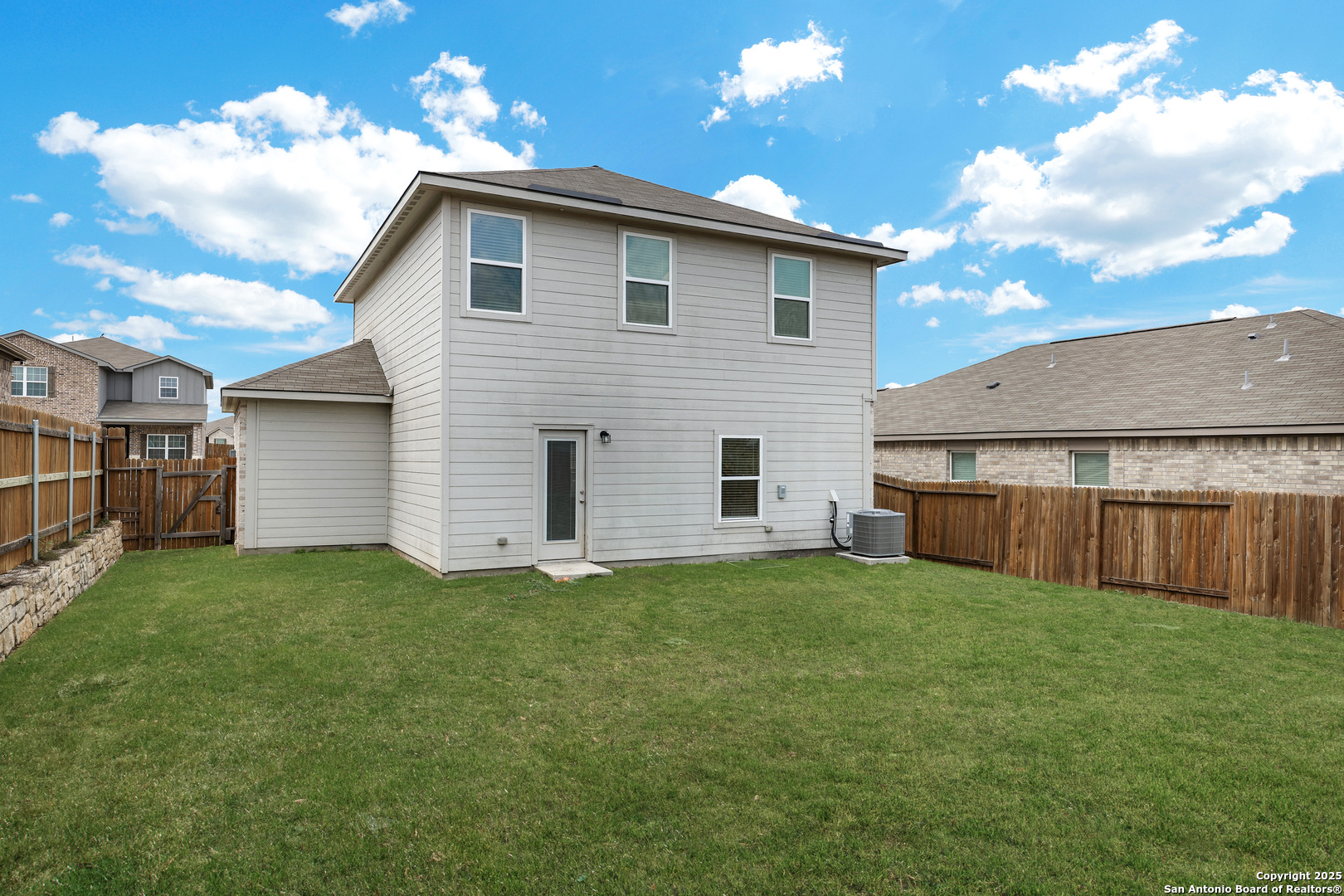 9226 Bennett Forest Converse TX 78109