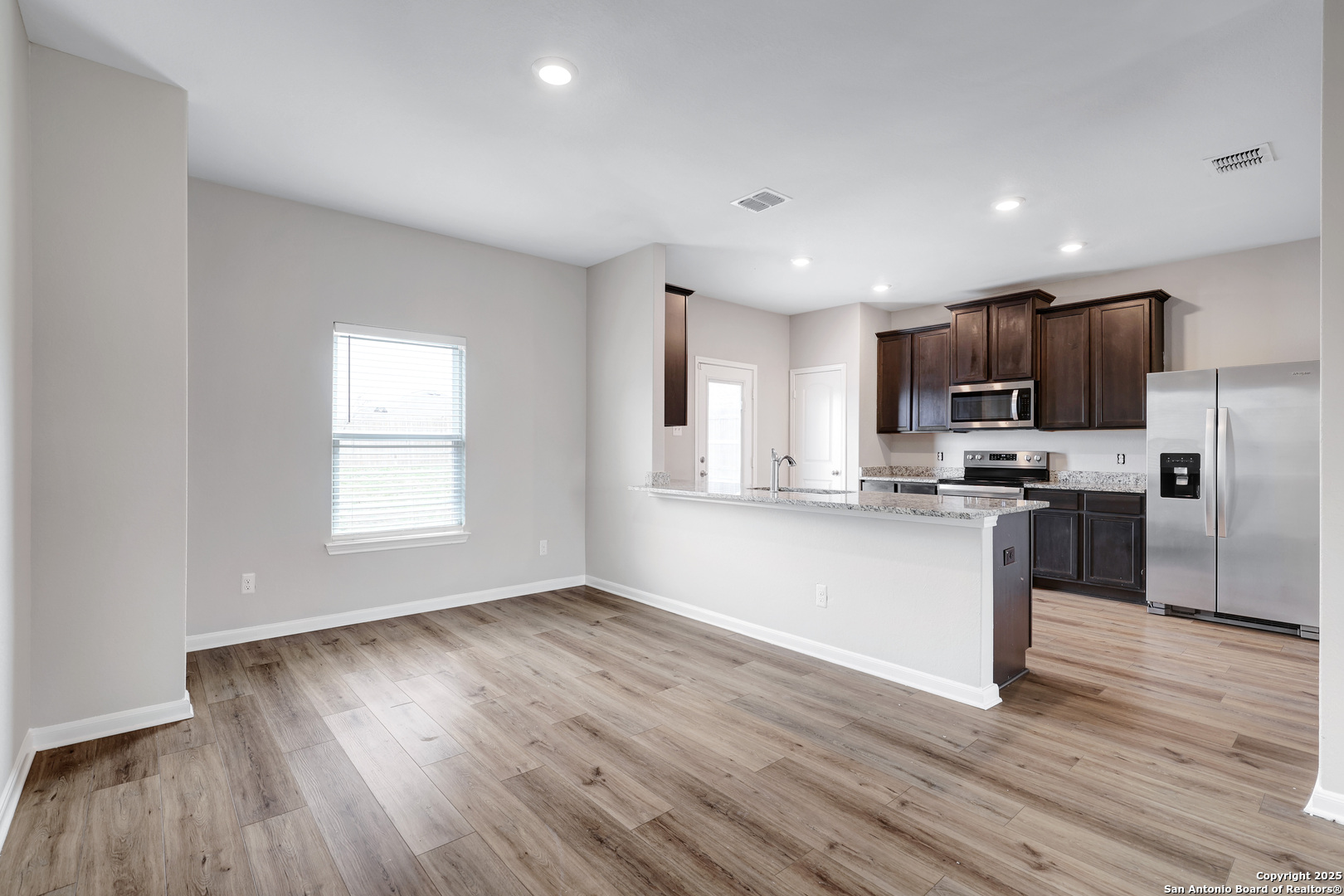 9226 Bennett Forest Converse TX 78109