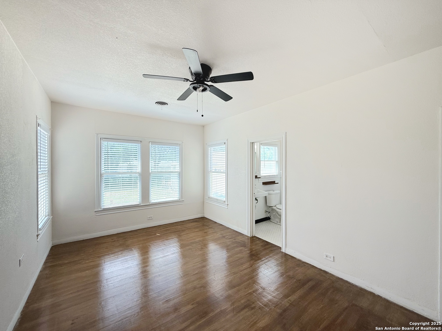 1214 Sutton San Antonio TX 78228