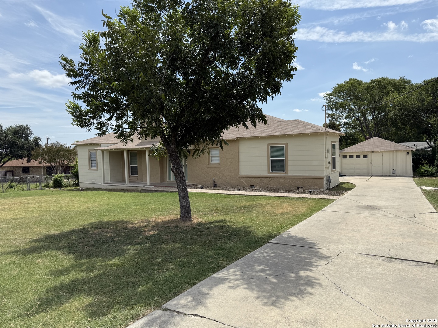 1214 Sutton San Antonio TX 78228