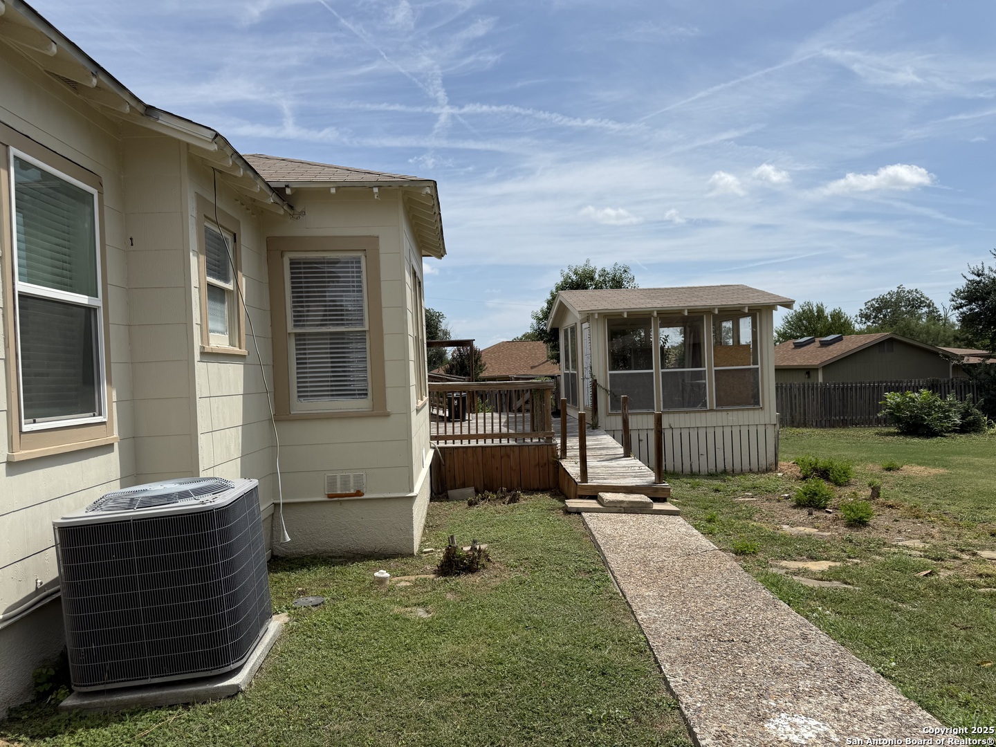 1214 Sutton San Antonio TX 78228