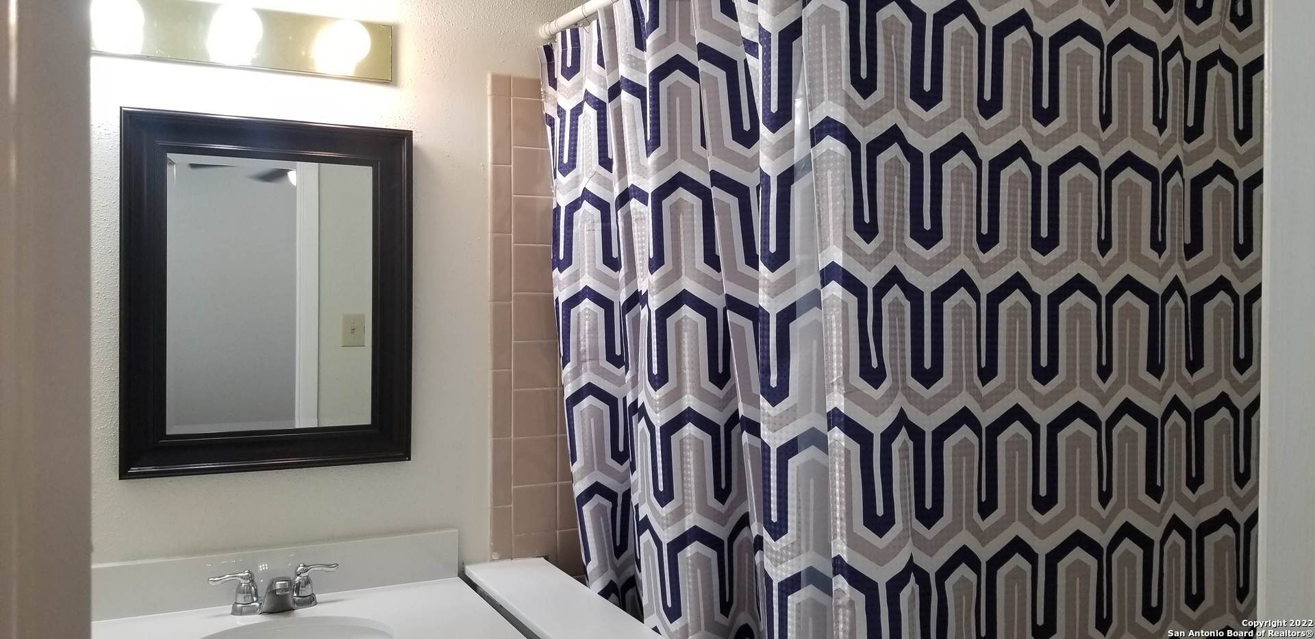 8435 Forest Ridge San Antonio TX 78239