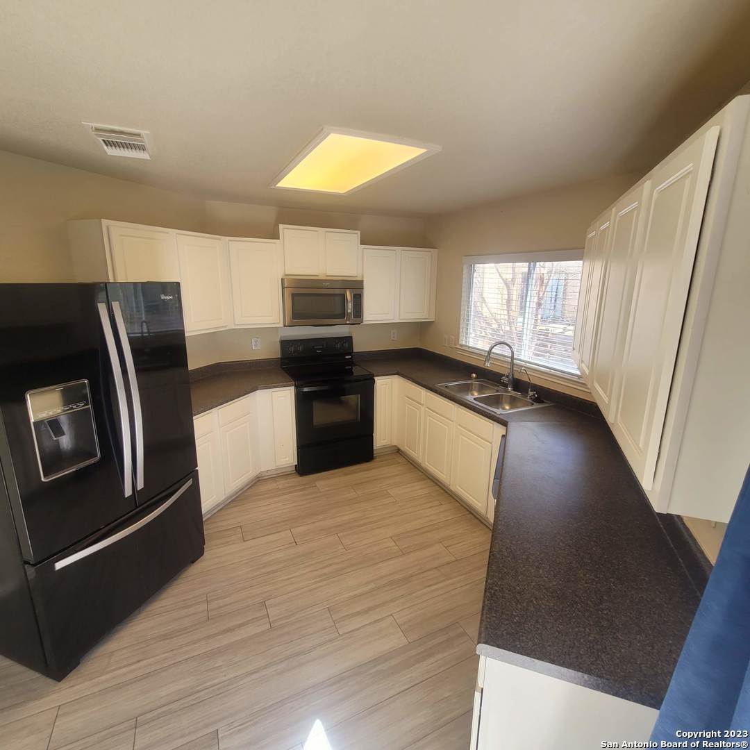 42 Latrobe Post San Antonio TX 78240