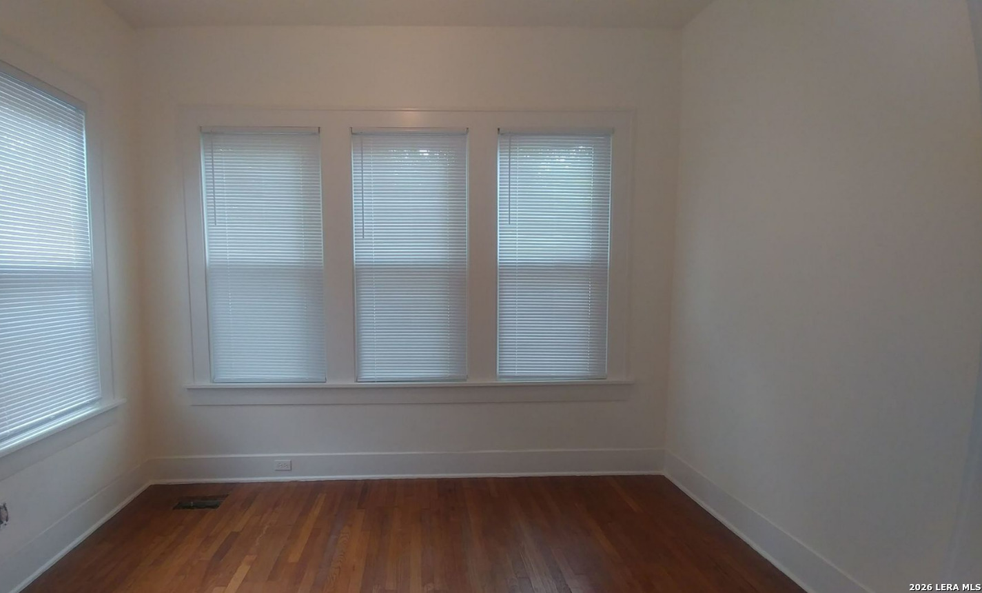 411 W Mistletoe Avenue San Antonio TX 78212