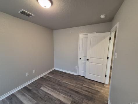 6406 Luglio Lane San Antonio TX 78233