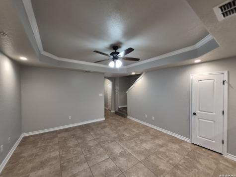 6406 Luglio Lane San Antonio TX 78233
