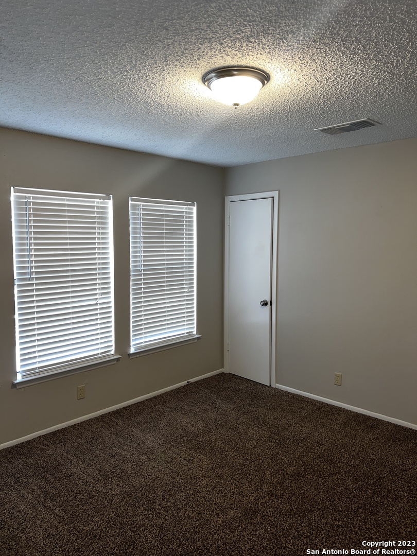 822 Meadow Dale Converse TX 78109