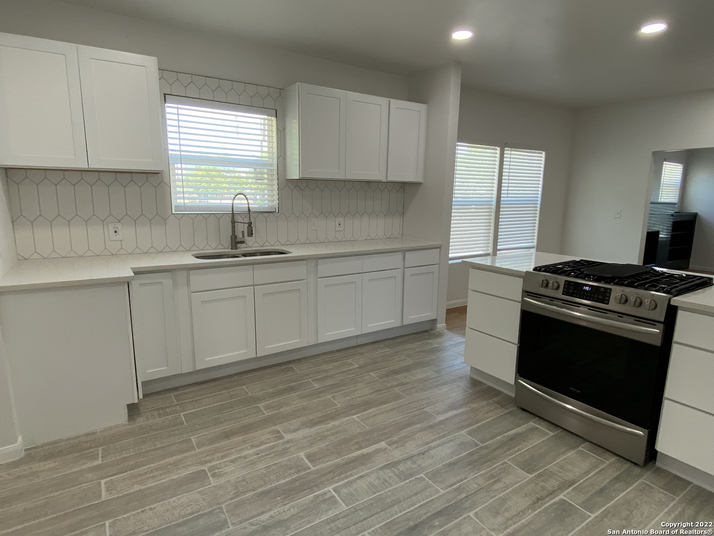 202 Mccauley Boulevard San Antonio TX 78221
