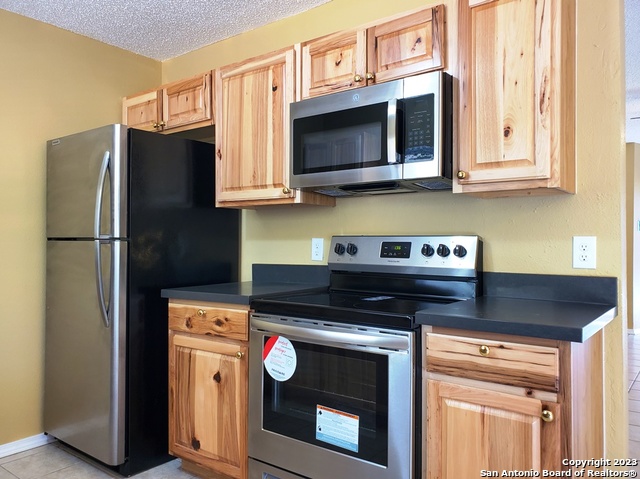 915 Hayloft Lane San Antonio TX 78245
