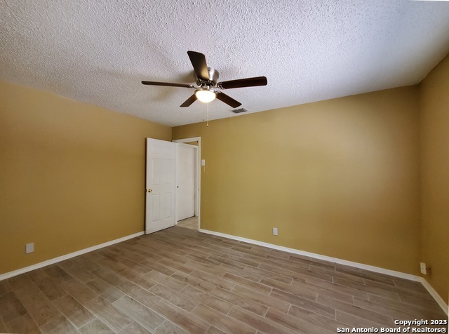 915 Hayloft Lane San Antonio TX 78245