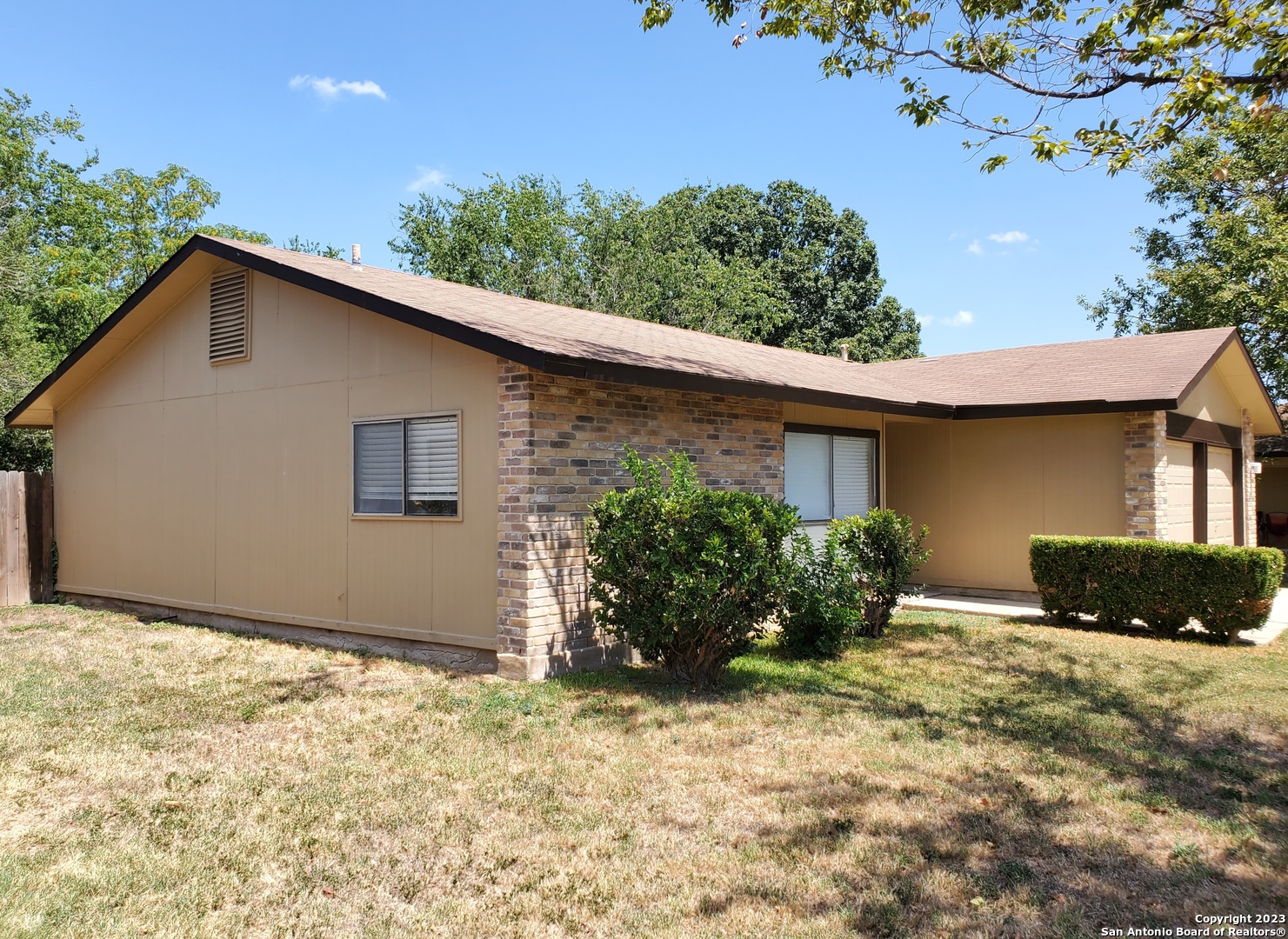 915 Hayloft Lane San Antonio TX 78245