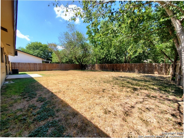 915 Hayloft Lane San Antonio TX 78245