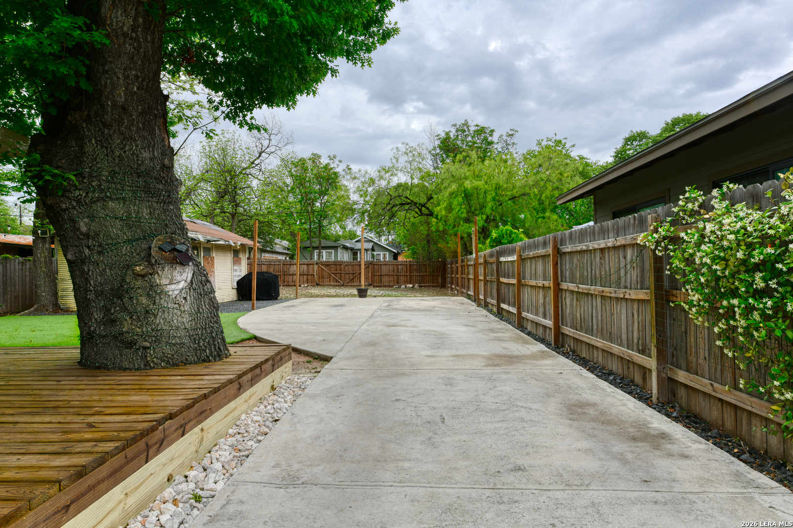 523 E Huisache Avenue San Antonio TX 78212
