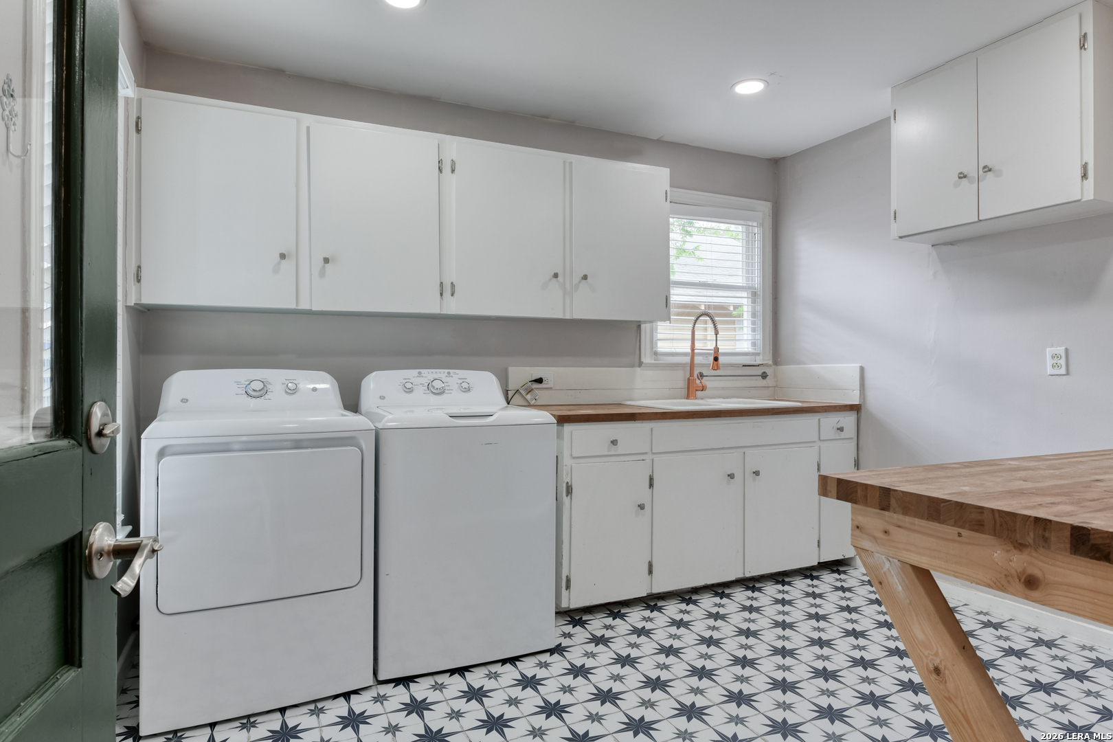 523 E Huisache Avenue San Antonio TX 78212