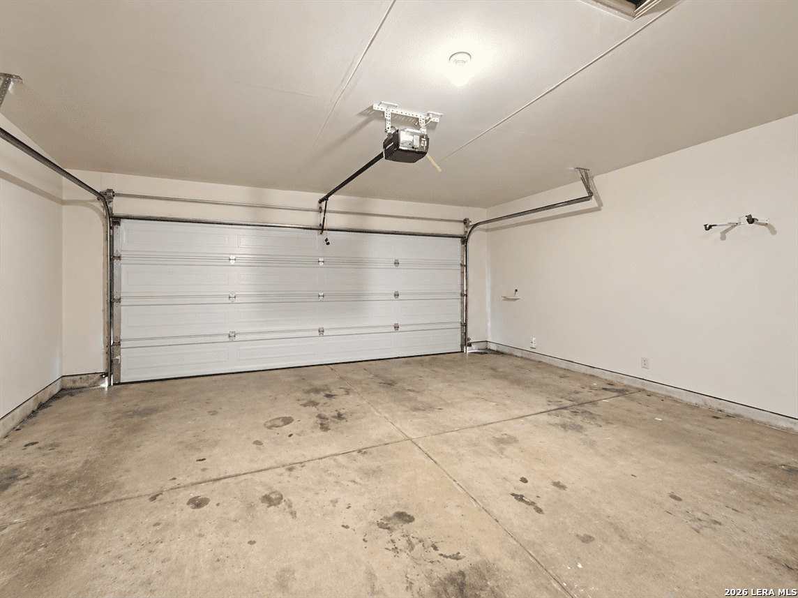 13002 Napoli Valle San Antonio TX 78253
