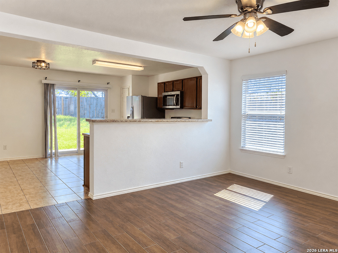 13002 Napoli Valle San Antonio TX 78253