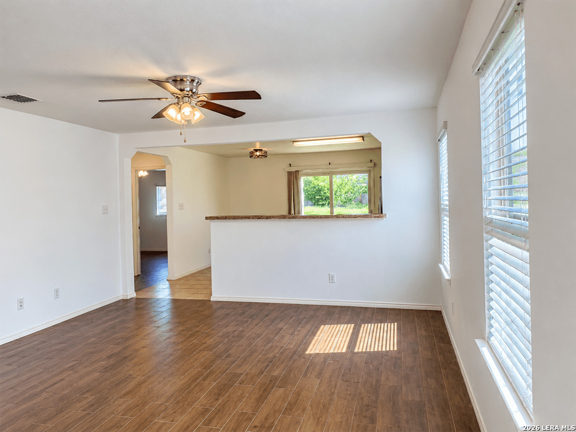 13002 Napoli Valle San Antonio TX 78253