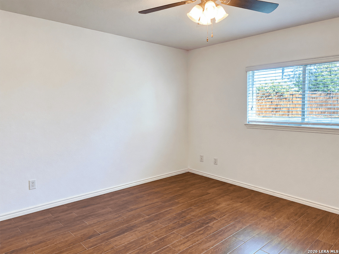 13002 Napoli Valle San Antonio TX 78253