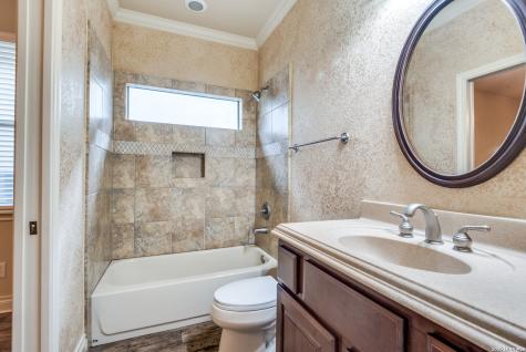110 Evans Oak Lane San Antonio TX 78260