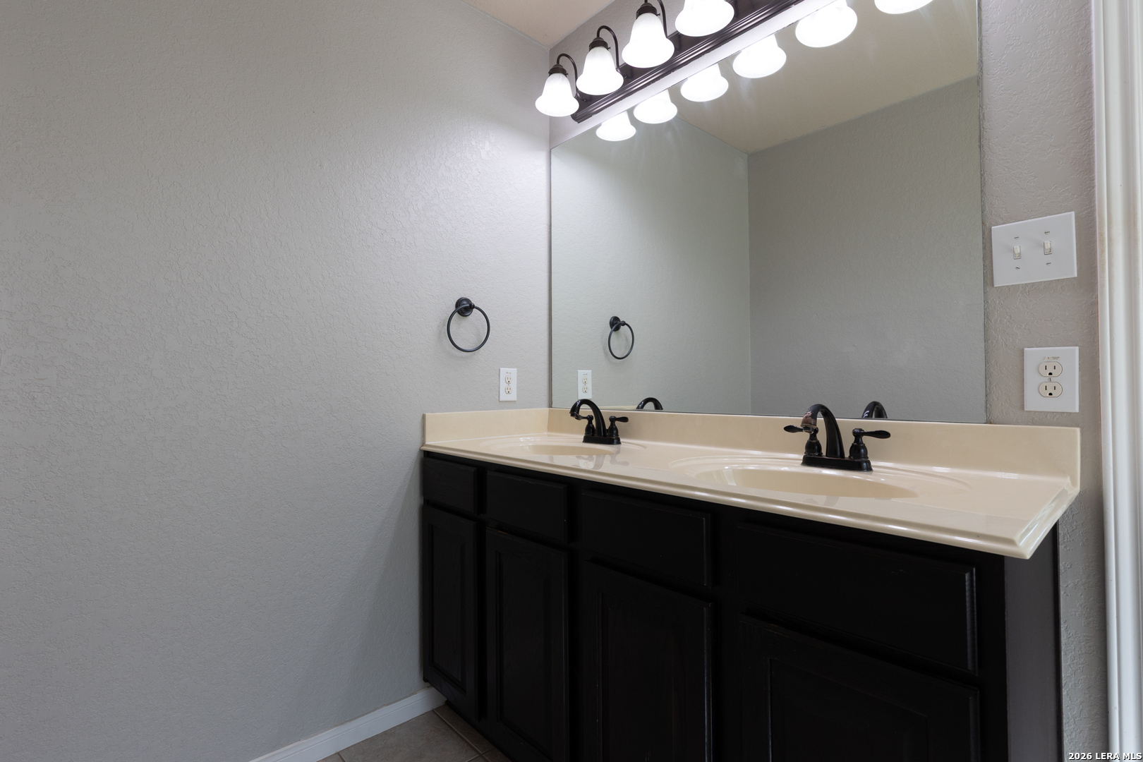 5815 Southern Knoll San Antonio TX 78261