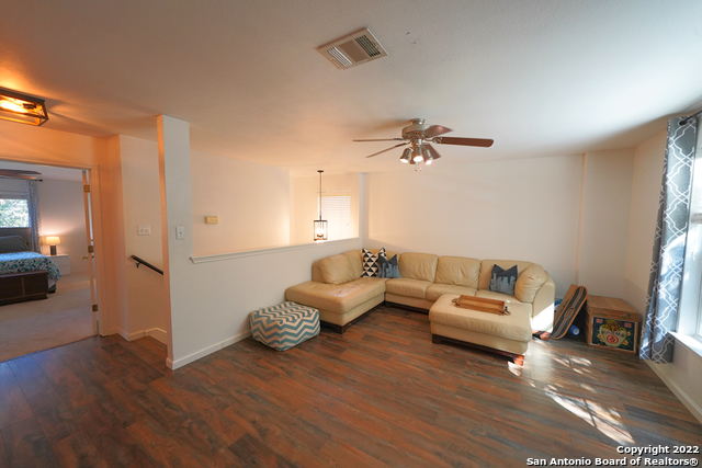 136 Earhart Lane Cibolo TX 78108