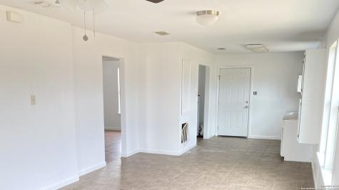 428 Burnet Avenue Charlotte TX 78011