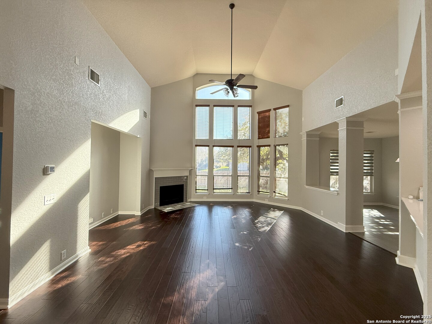 1004 Steubing Oaks San Antonio TX 78258