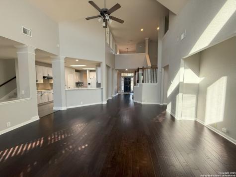 1004 Steubing Oaks San Antonio TX 78258