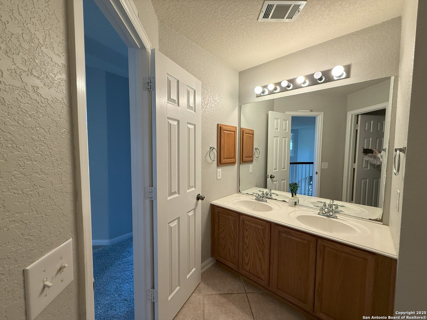 1004 Steubing Oaks San Antonio TX 78258