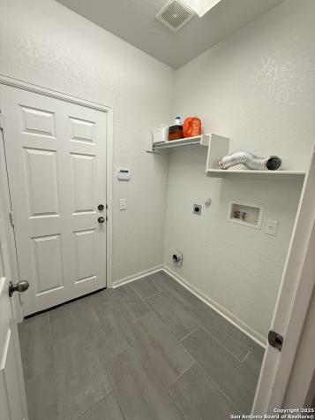 1004 Steubing Oaks San Antonio TX 78258