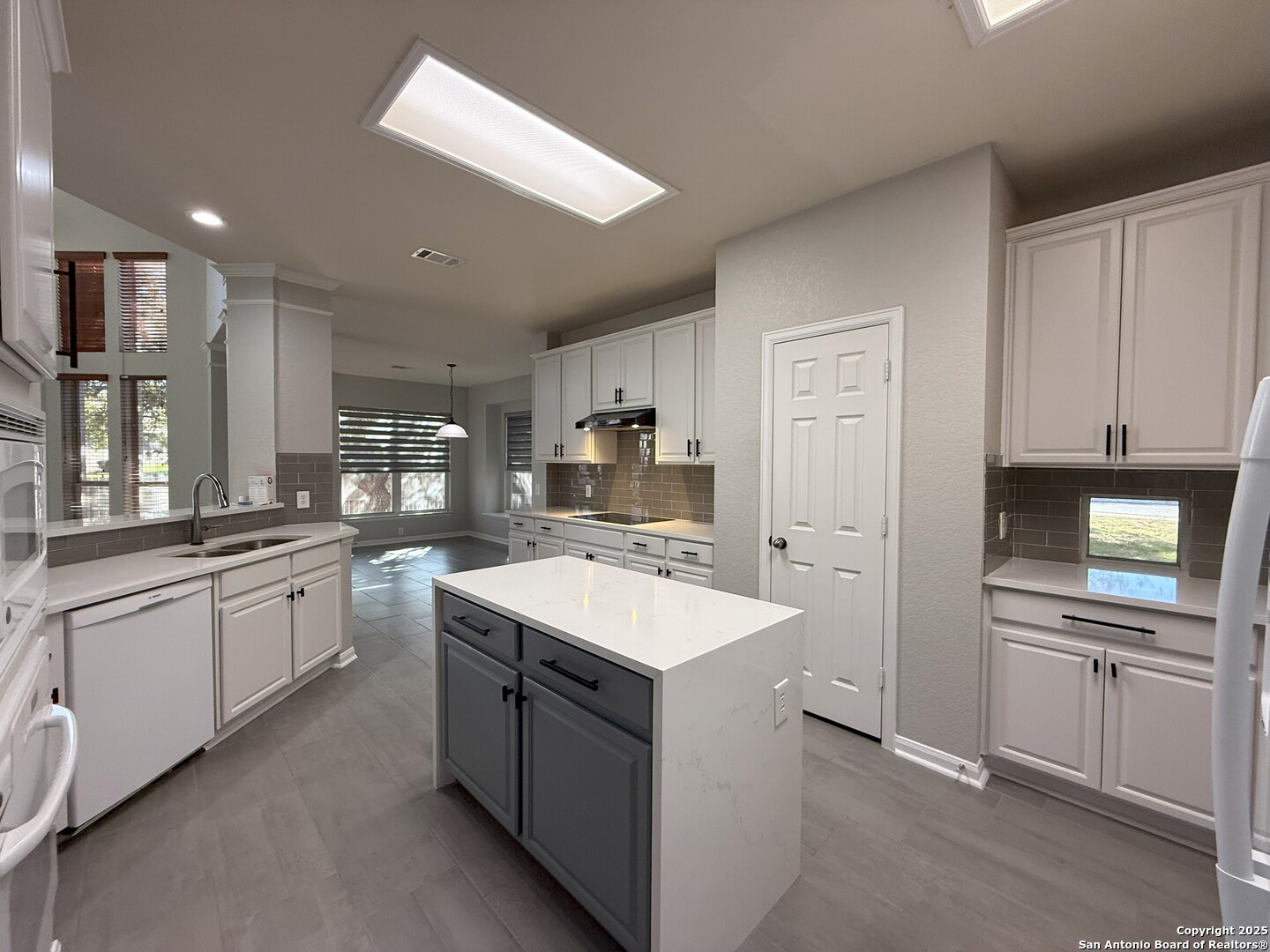 1004 Steubing Oaks San Antonio TX 78258