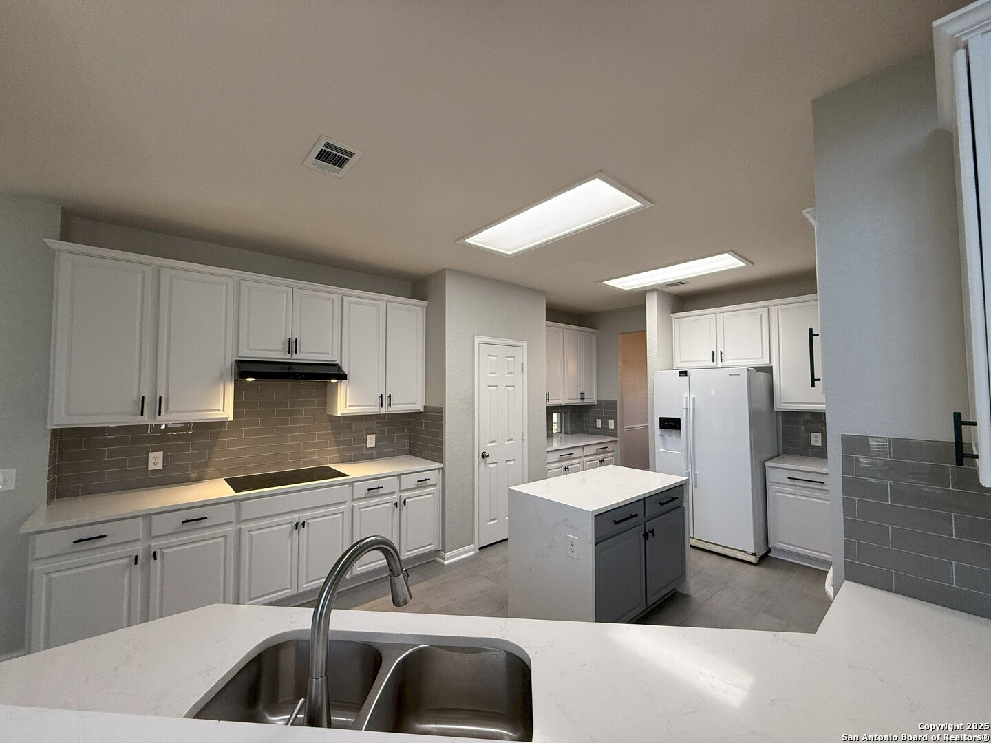 1004 Steubing Oaks San Antonio TX 78258