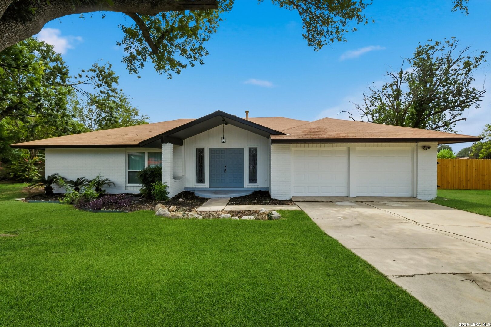 502 Moorside Windcrest TX 78239