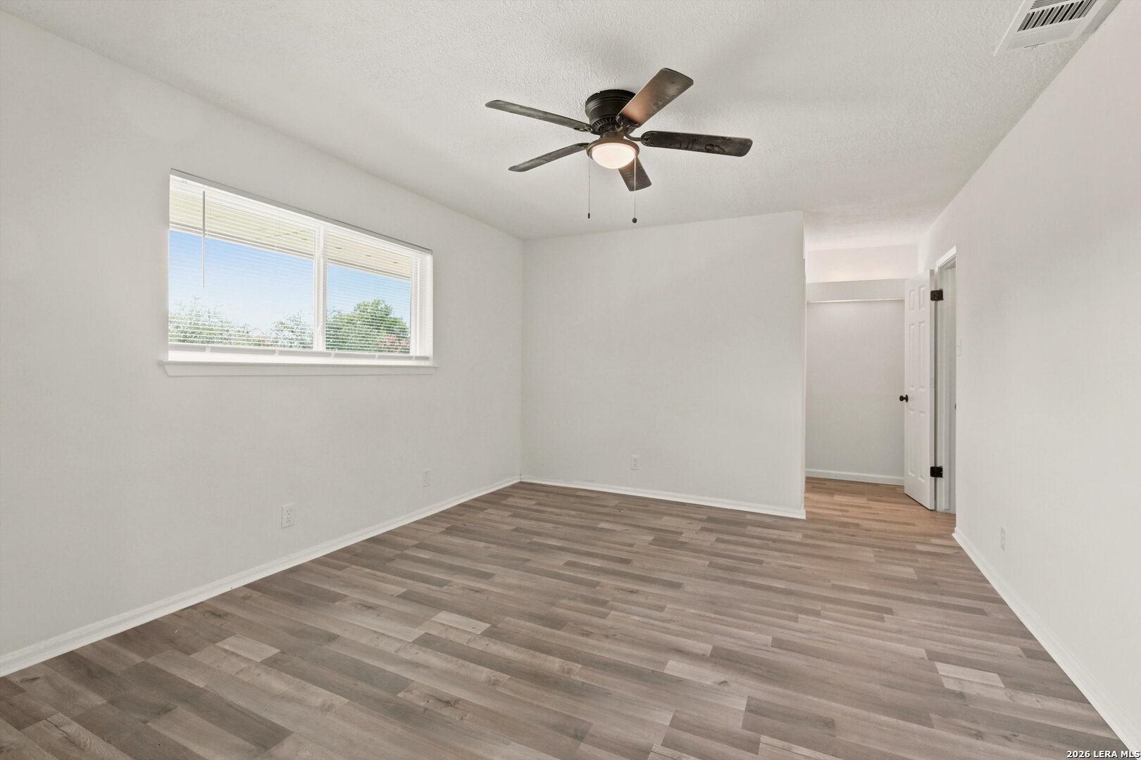 502 Moorside Windcrest TX 78239