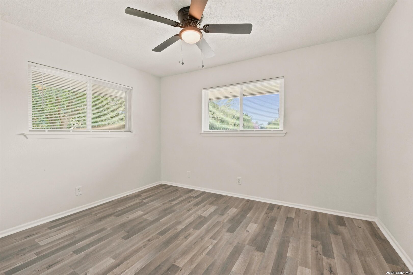 502 Moorside Windcrest TX 78239