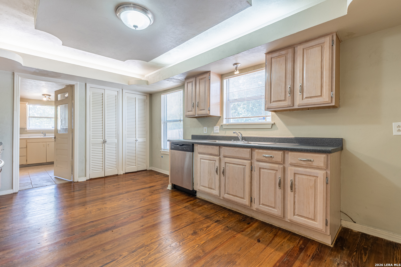 352 Tuttle Road Terrell Hills TX 78209