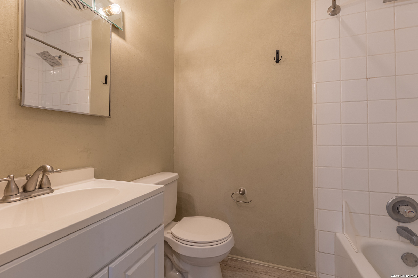 352 Tuttle Road Terrell Hills TX 78209