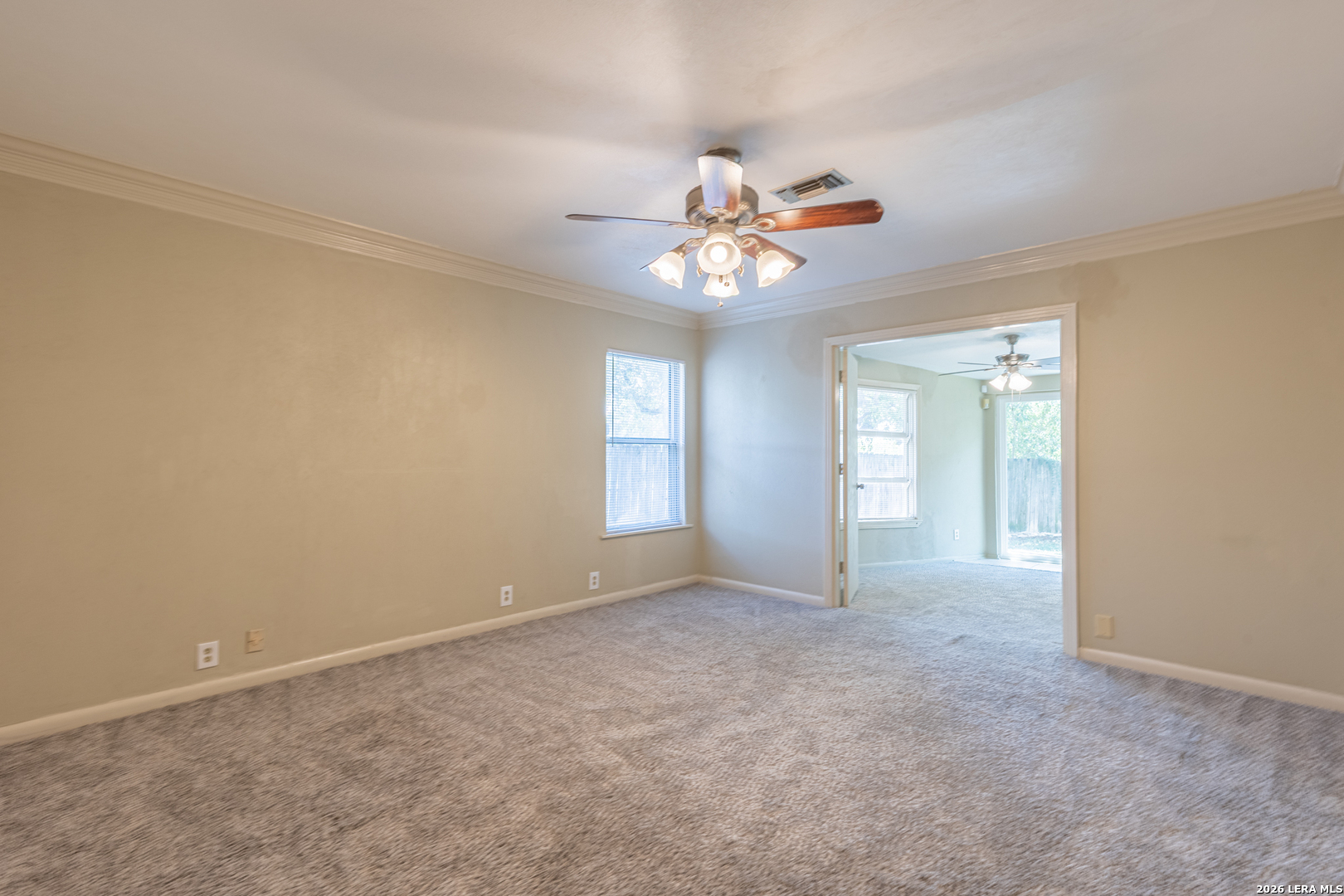 352 Tuttle Road Terrell Hills TX 78209